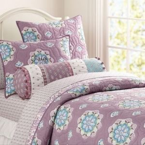 Pottery Barn Brooklyn Quilt and Euro Sham - Twin